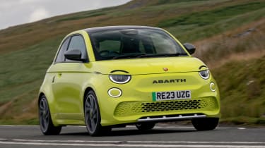 Abarth 500e - front dynamic